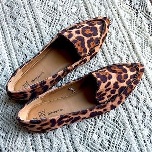 Women’s Leopard Flats